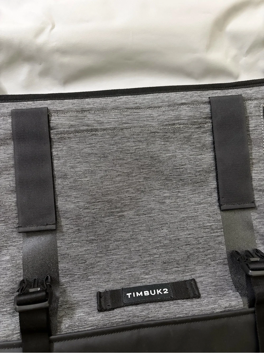 Timbuk2 Closer 15” Laptop Messenger Briefcase Gray Work Travel Bag Unisex